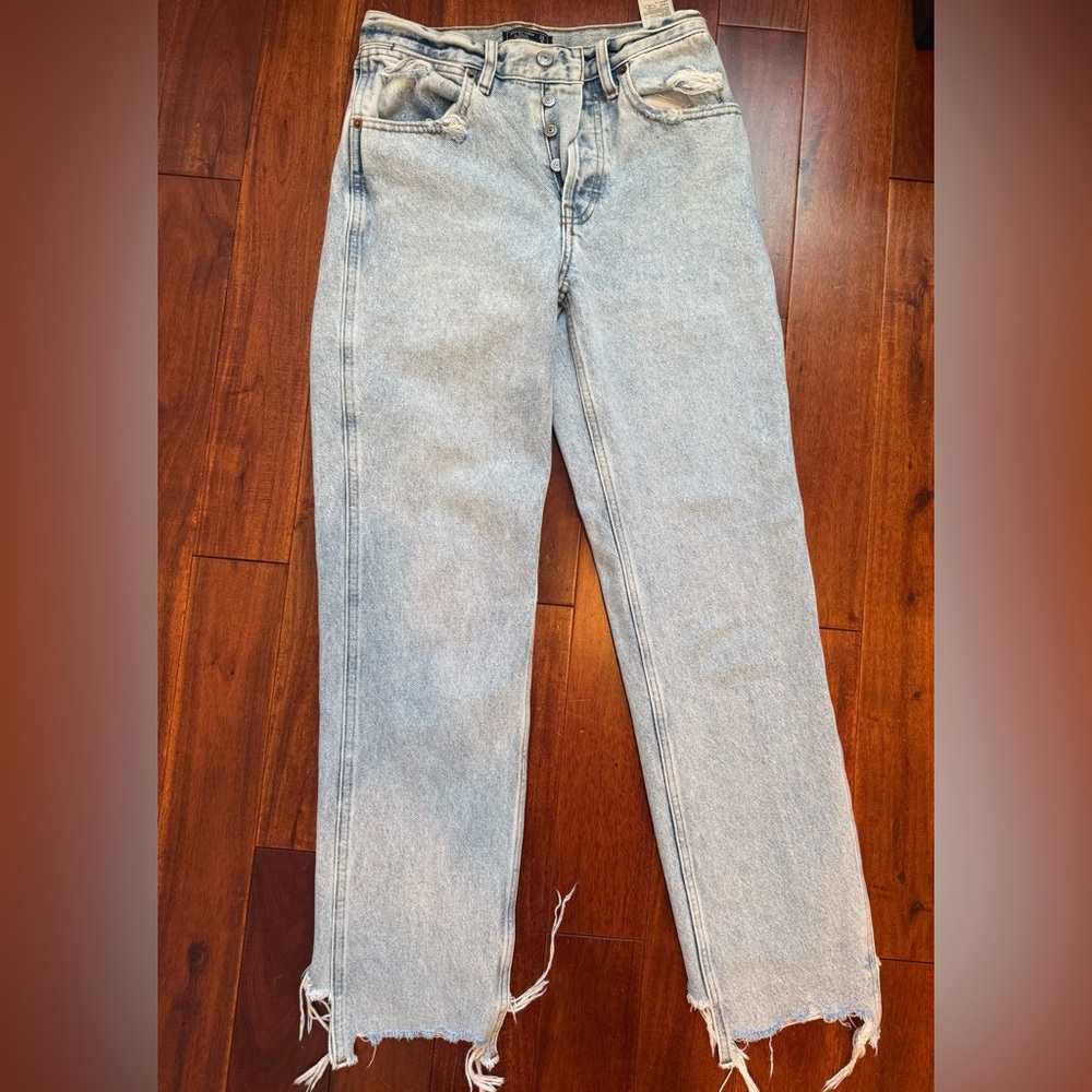 Abercrombie & Fitch High Rise Vintage Straight Jeans